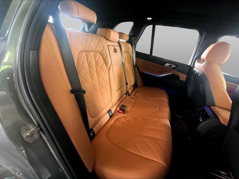 Used 2024 BMW X5 sDrive40i w/ Executive Package RWD image 18
