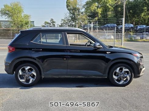 Used 2025 Hyundai Venue SEL FWD image 6