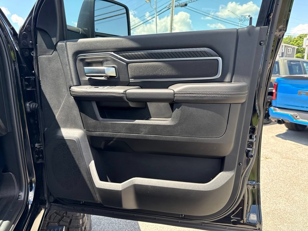 New 2025 RAM 2500 Big Horn AWD/4WD image 29