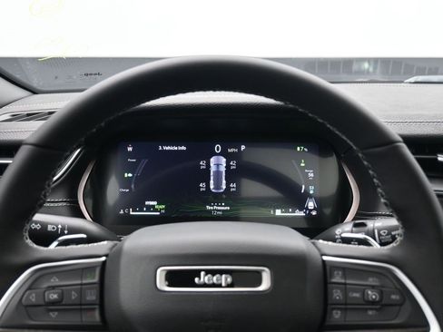 New 2024 Jeep Grand Cherokee Limited 4xe image 28