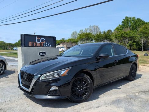 Used 2019 Nissan Altima 2.5 SR image 1