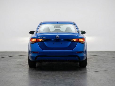 Used 2025 Nissan Sentra SV image 7