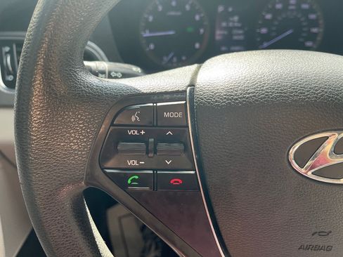 Used 2016 Hyundai Sonata SE FWD image 18