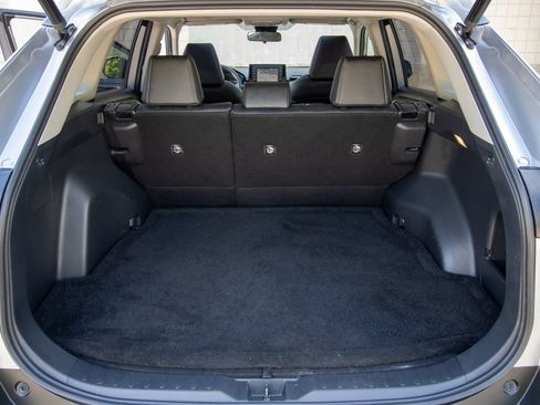 Used 2020 Toyota RAV4 XLE Premium FWD image 39