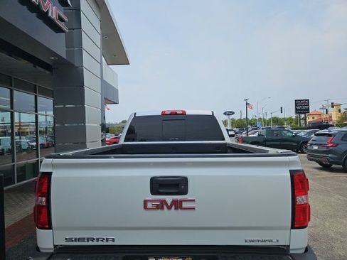 Used 2018 GMC Sierra 3500 Denali AWD/4WD image 9