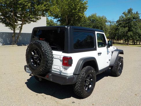 Used 2025 Jeep Wrangler Sport AWD/4WD image 5