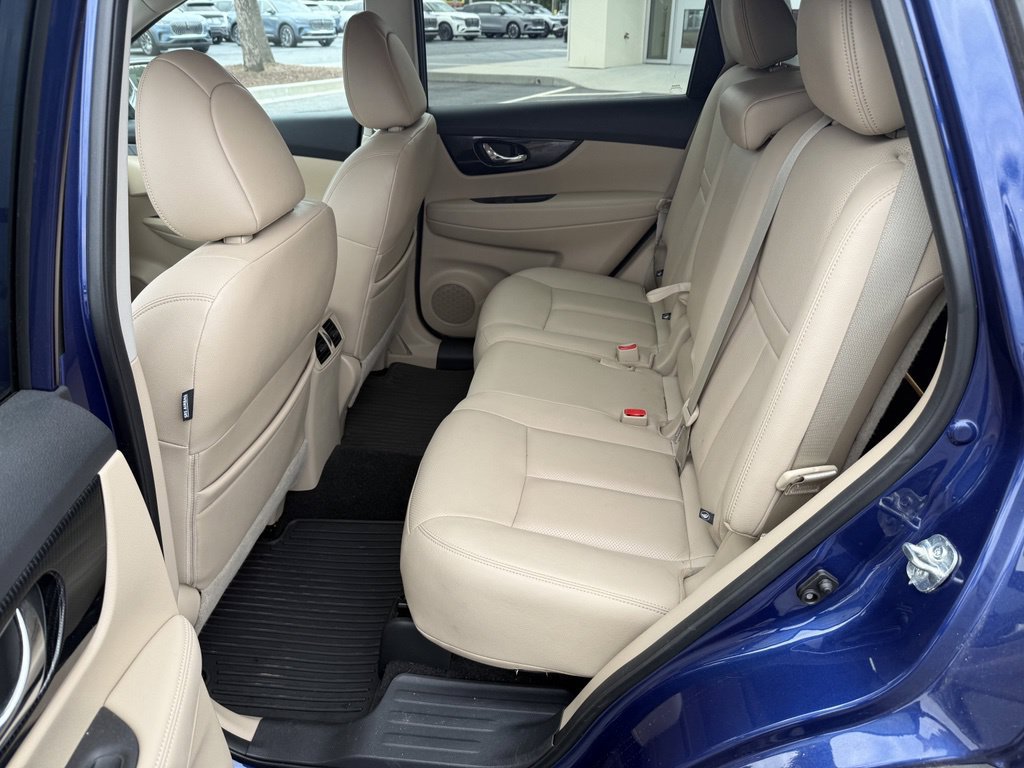 Used 2017 Nissan Rogue SL w/ SL Premium Package FWD image 5