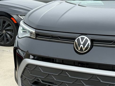New 2026 Volkswagen Taos S image 6