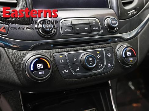Used 2019 Chevrolet Impala Premier FWD image 20