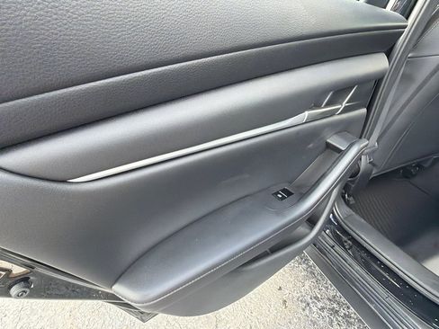 Used 2023 MAZDA MAZDA3 s FWD image 29