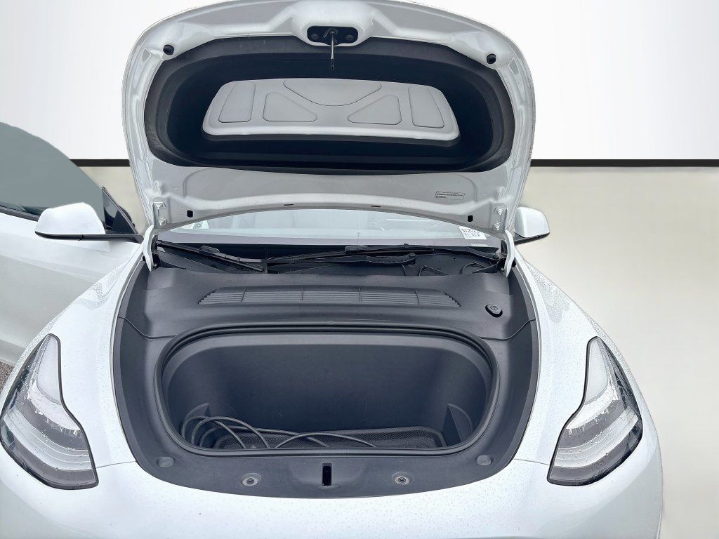 Used 2023 Tesla Model Y Long Range AWD/4WD image 11