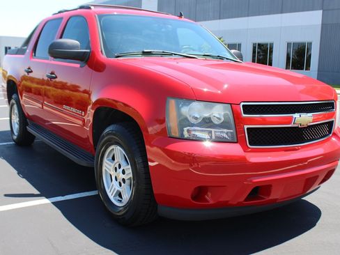 Used 2007 Chevrolet Avalanche LS RWD image 6