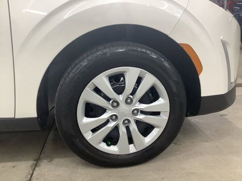 Used 2023 Kia Soul LX image 9