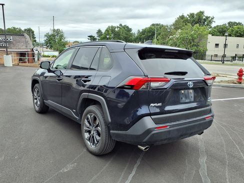 Certified 2022 Toyota RAV4 XLE Premium AWD/4WD image 29