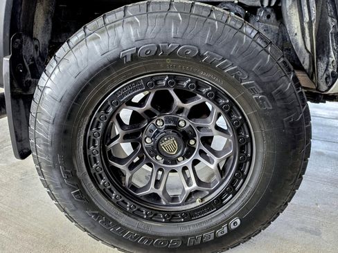 Used 2021 Toyota Tacoma TRD Off-Road w/ Technology Package image 37