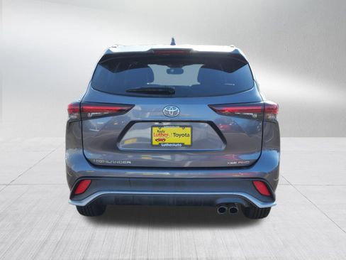 Certified 2025 Toyota Highlander XSE image 7
