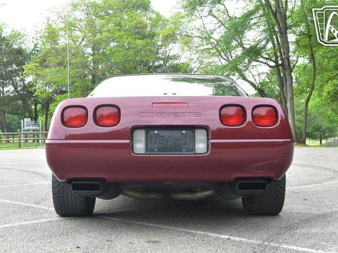 Used 1993 Chevrolet Corvette Coupe image 32