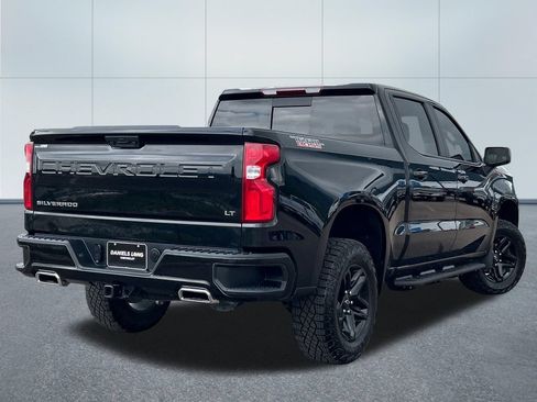 Used 2024 Chevrolet Silverado 1500 LT Trail Boss w/ Convenience Package II AWD/4WD image 2