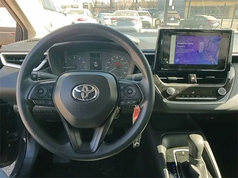 Used 2025 Toyota Corolla LE image 23