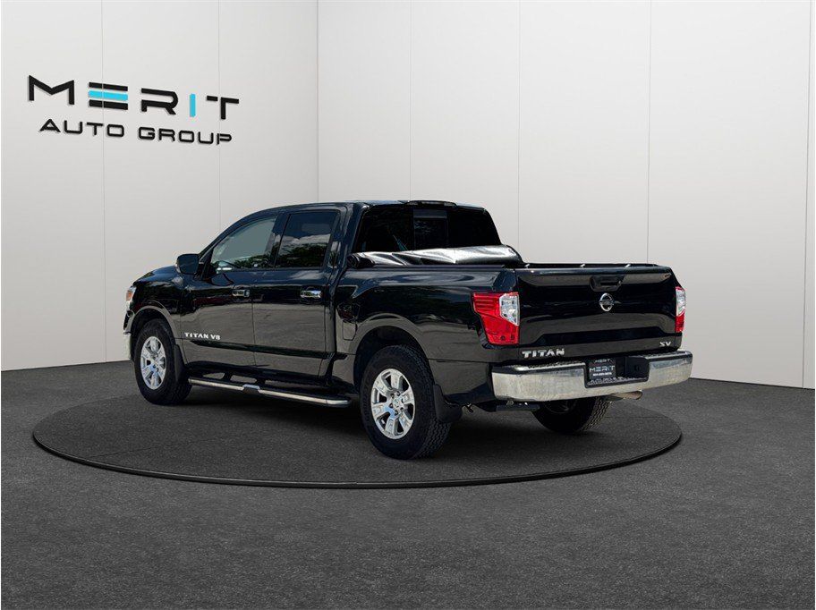 Used 2019 Nissan Titan SV RWD image 7