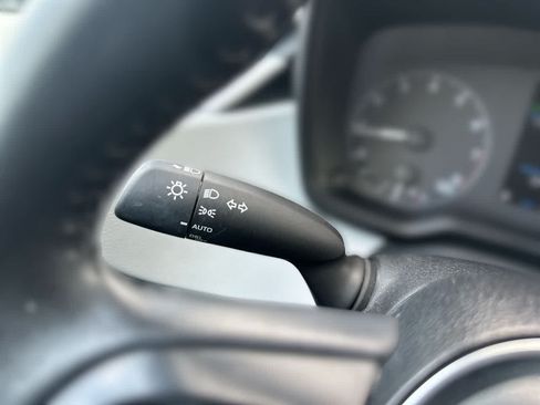 Used 2025 Toyota Corolla SE FWD image 24