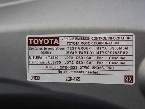 Used 2021 Toyota Highlander XLE AWD/4WD image 26