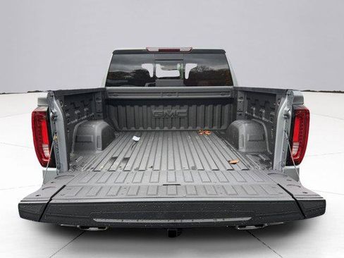 New 2026 GMC Sierra 1500 SLT w/ SLT Premium Package image 18