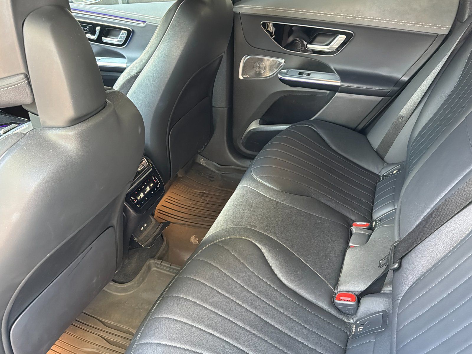 Used 2023 Mercedes-Benz EQE 500 4MATIC SUV image 9