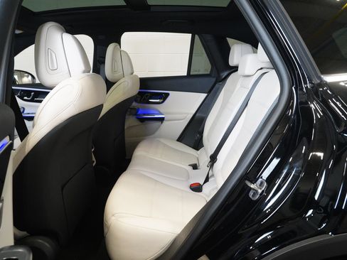 Certified 2026 Mercedes-Benz GLC 300 4MATIC image 13