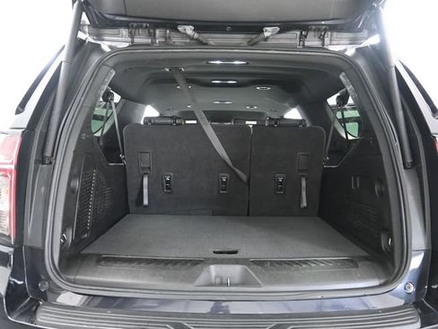 Used 2024 Chevrolet Suburban LT image 25