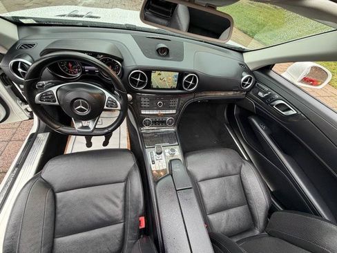 Used 2018 Mercedes-Benz SL 550 image 42