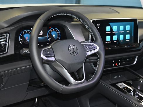 New 2026 Volkswagen Atlas Cross Sport SE AWD/4WD image 2