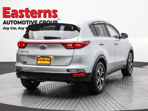 Used 2022 Kia Sportage LX image 5