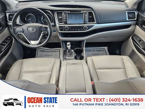 Used 2017 Toyota Highlander XLE image 15