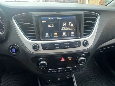 Used 2019 Hyundai Accent Limited image 16