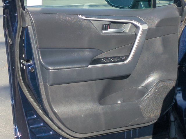 Used 2025 Toyota RAV4 XLE AWD/4WD image 18