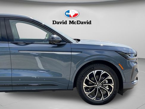 New 2026 Lincoln Nautilus Reserve image 33