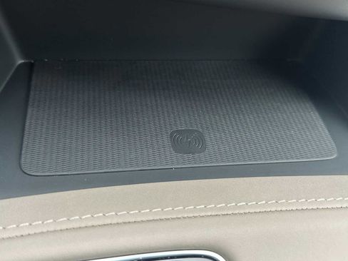 Certified 2025 Volvo XC90 T8 Ultra image 33