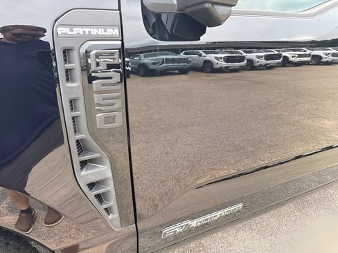 Used 2026 Ford F250 Platinum AWD/4WD image 38