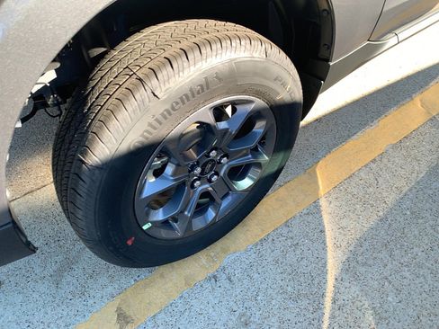 New 2025 Ford Maverick XLT w/ XLT Luxury Package image 9