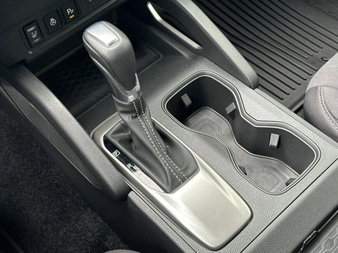 Used 2024 Nissan Frontier SV w/ Hardbody Edition image 19