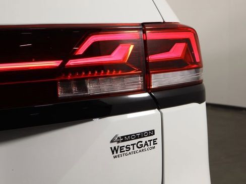 Used 2025 Volkswagen Atlas Peak Edition SE image 50