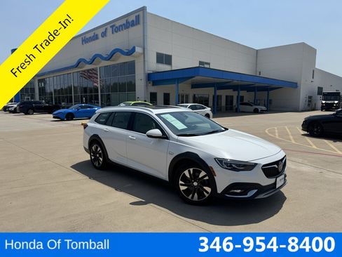 Used 2019 Buick Regal Essence w/ Driver Confidence Package I AWD/4WD image 1