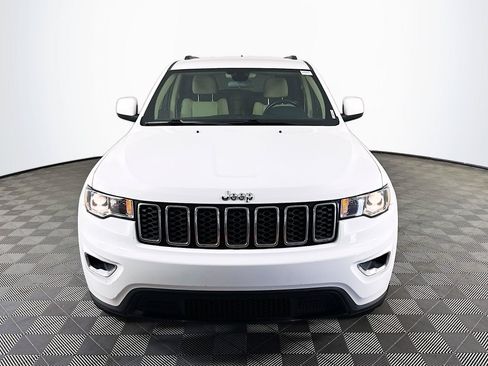 Used 2021 Jeep Grand Cherokee Laredo RWD image 2