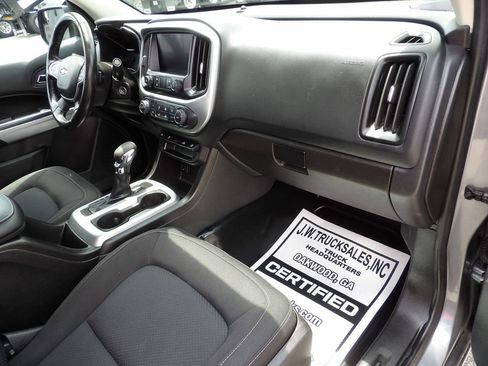 Used 2022 Chevrolet Colorado LT w/ Fleet Safety Package image 35