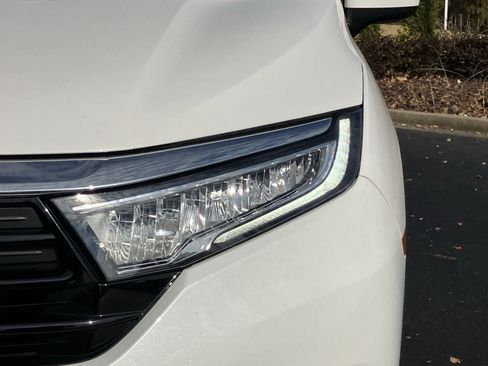 Certified 2024 Honda Odyssey Touring image 5