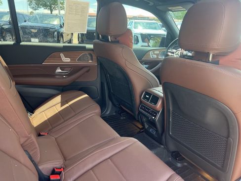 Used 2026 Mercedes-Benz GLS 450 4MATIC image 19