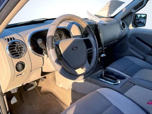 Used 2006 Ford Explorer XLT image 14