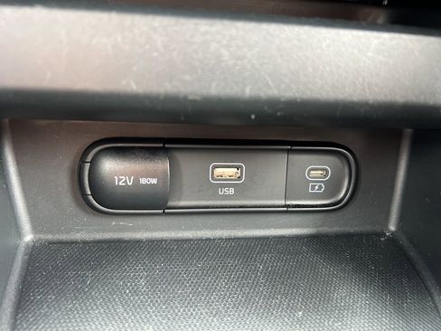 Used 2025 Kia Seltos S image 21