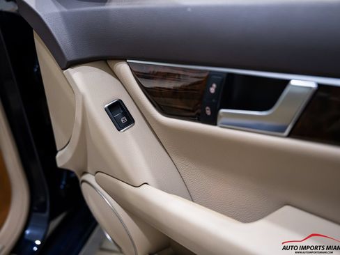 Used 2013 Mercedes-Benz C 250 Sedan image 41